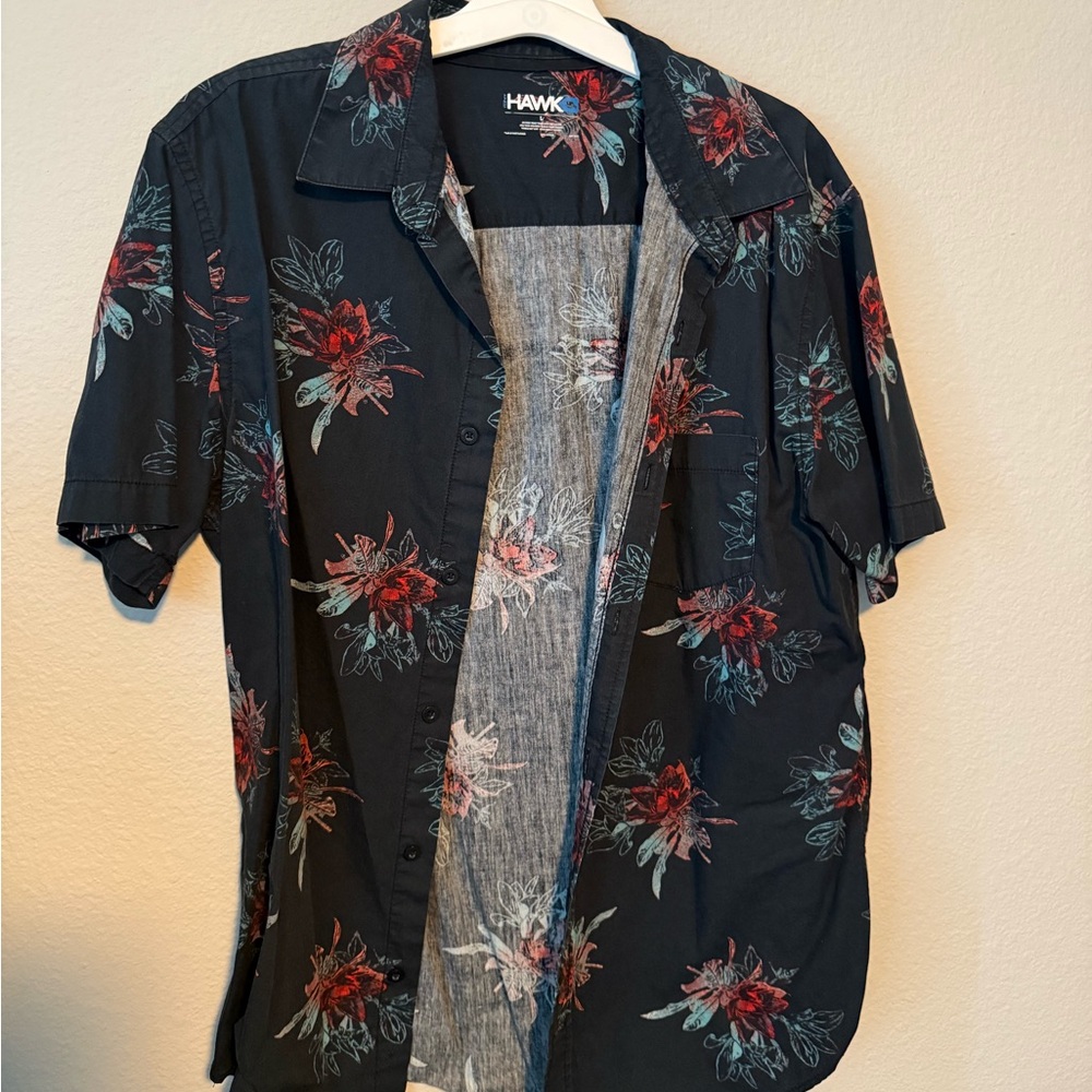 Hawk button up